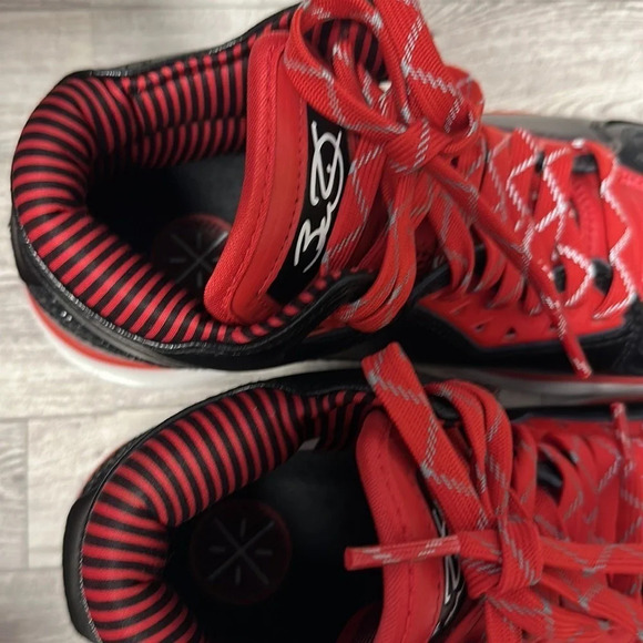 Li-Ning Wow 2 Announcement Dwyane Way of Wade Sneakers, Sz 9 - Picture 6 of 16